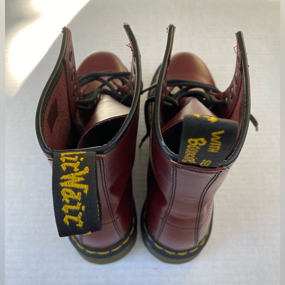 Dr Martens 1460 Smooth Leather Cherry Red size 42 mens 8 women's 9.5 - Picture 5 of 16